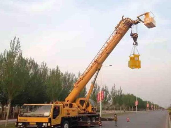金安區(qū)吊車出租(吊車安裝方案論證)