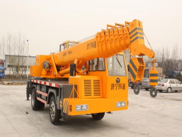 黃陂區(qū)吊車出租(吊車轉(zhuǎn)盤螺絲配件名稱)