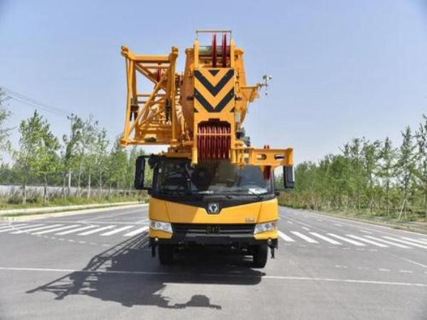 如東縣吊車出租電話( 70噸吊車的優勢)
