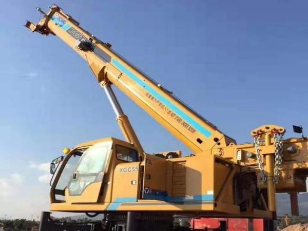 信江新區(qū)吊車出租電話(大型吊車出租市場的發(fā)展過程)