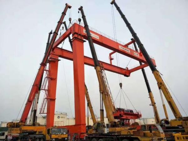 新青區吊車出租電話（吊車對于吊裝場地勘察要注意什么？）