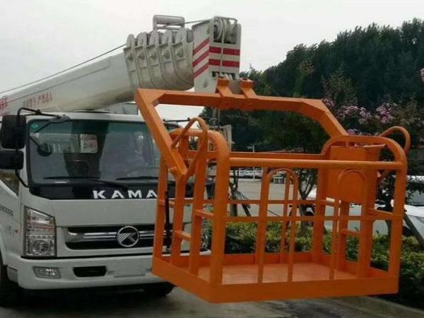 洛龍區吊車出租電話(吊車出租|吊裝作業時必須要注意的幾)