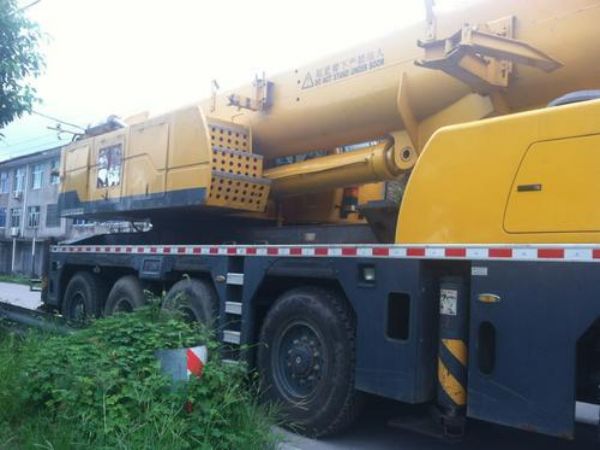 魯山縣吊車出租電話(吊車租賃的過程容易產生的一些糾紛)