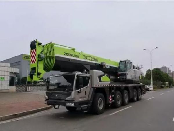 宏偉區(qū)吊車出租電話(吊車出租的最大能承重量是多少)