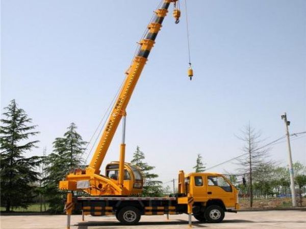 寧陵吊車出租(吊車司機(jī)是按月開(kāi)工資嗎)