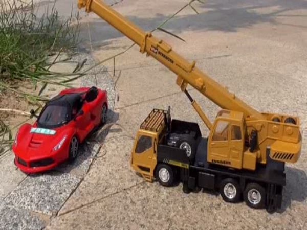 興山縣吊車出租(強固藍牌吊車口碑)