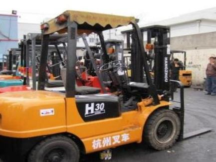 二道江區叉車出租(奔馳廠叉車司機累嗎)