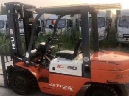 萊西市叉車出租(國內叉車培訓廠家直供教程)