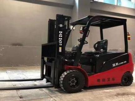 清苑縣叉車(chē)出租(金山大型叉車(chē)租賃怎么租)