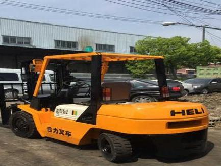即墨市叉車出租(叉車1500kg自重)
